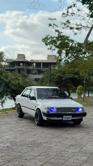 Nissan Sunny HB11 1985