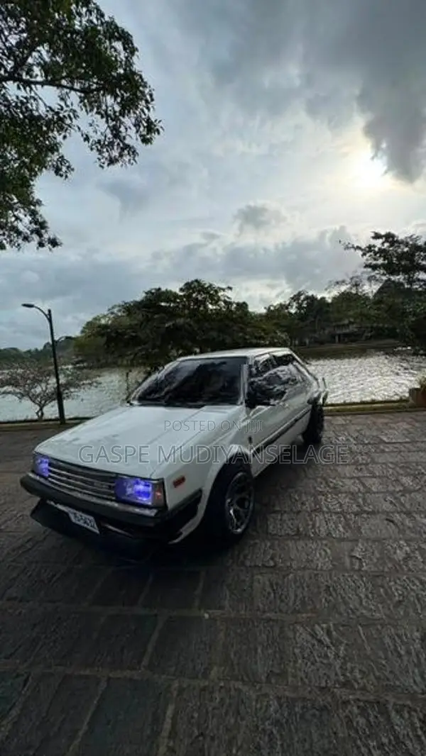 Nissan Sunny HB11 1985