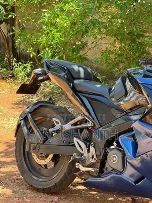 Bajaj Pulsar RS200 2018