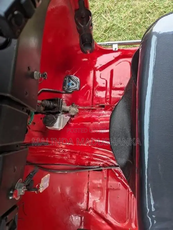 Bajaj RE 2012
