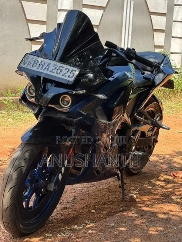 Bajaj Pulsar RS200 2018