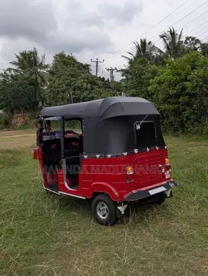 Bajaj RE 2012