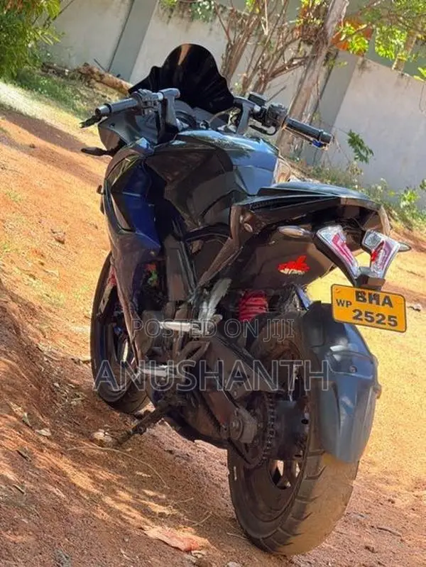 Bajaj Pulsar RS200 2018
