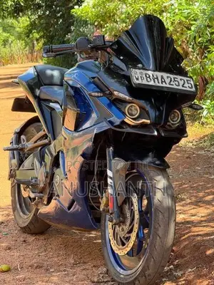 Bajaj Pulsar RS200 2018