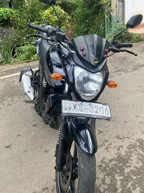 Yamaha FZS V1 2012