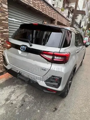 Toyota Raize Grey/ Black 2025