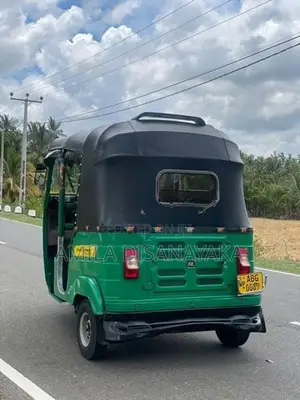 Bajaj RE 2015