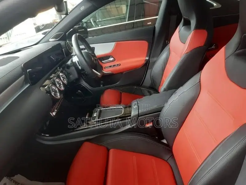 Mercedes Benz CLA 200 2022