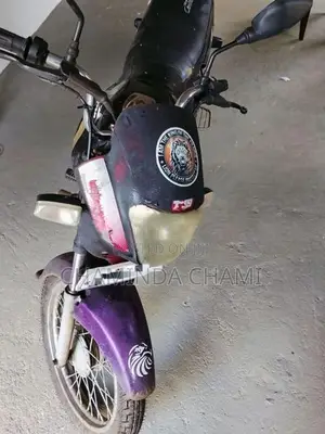 TVS Centra 2005