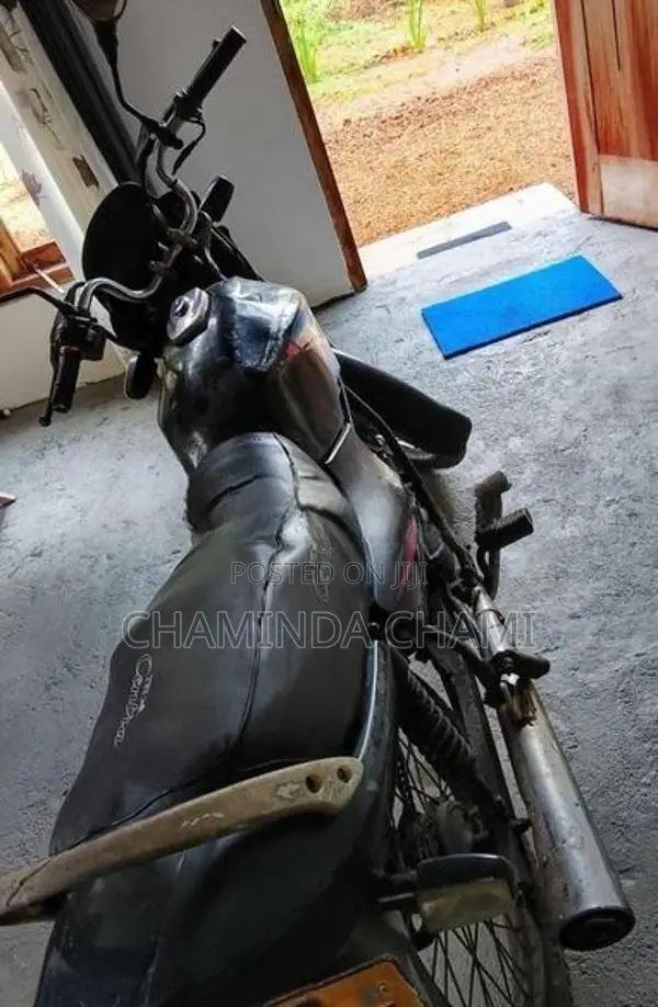 TVS Centra 2005