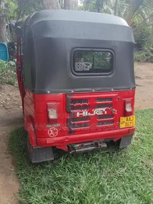 Bajaj RE 2012