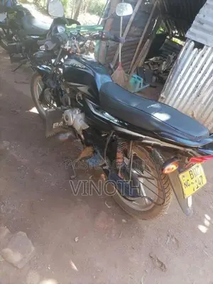 Bajaj Platina 100 ES 2016