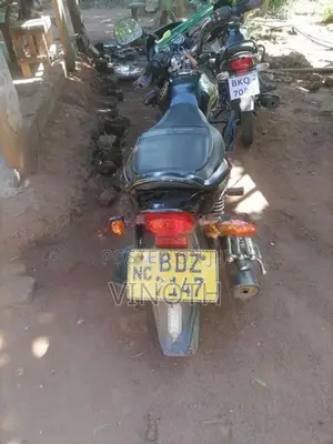 Bajaj Platina 100 ES 2016
