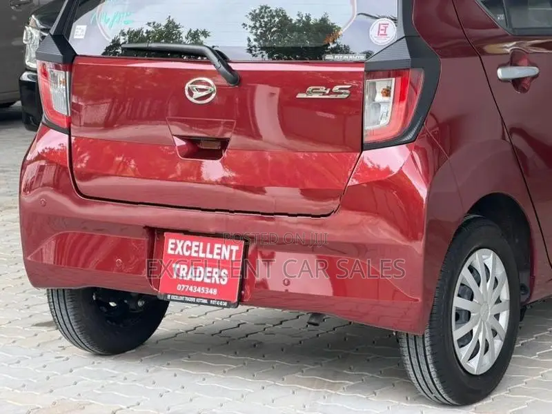 Daihatsu Mira ES SA3 2025