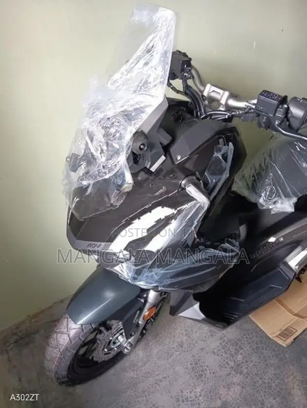 Honda ADV 160 2025