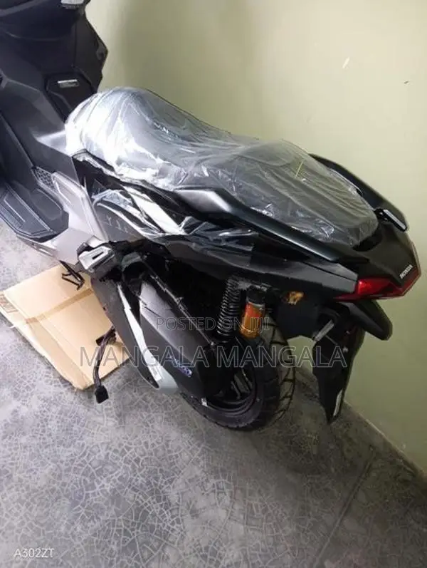Honda ADV 160 2025