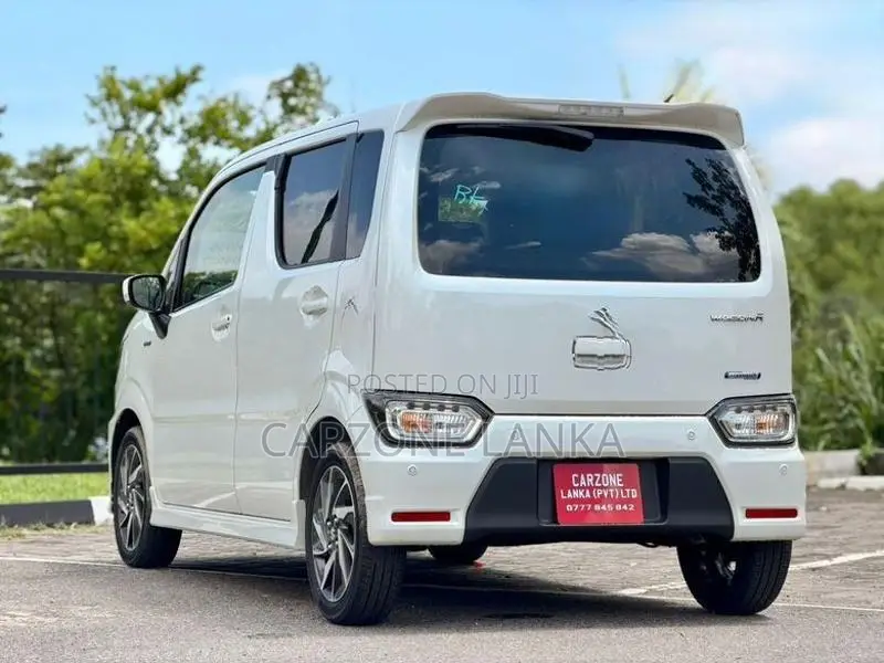 Suzuki Wagon R Custom ZX 4way cam 2026