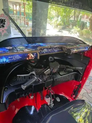Bajaj RE 2015