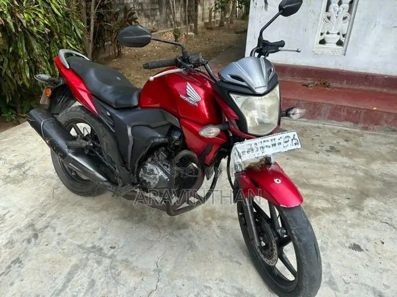 Honda CB Trigger 2012