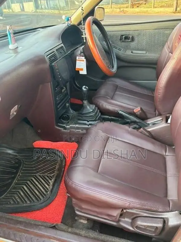 Nissan Sunny 1997