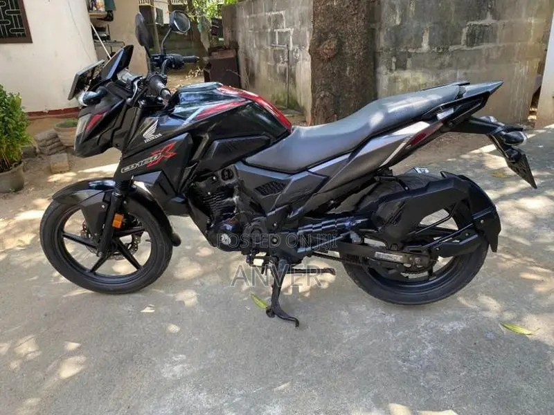 Honda X-Blade 160 CB 2020