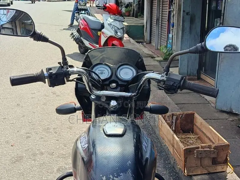Bajaj Platina 100 2015
