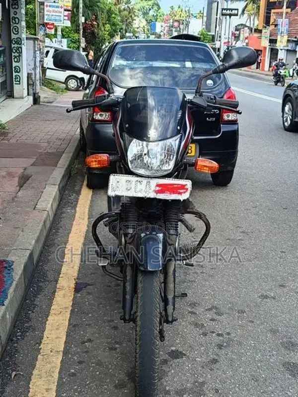 Bajaj Platina 100 2015