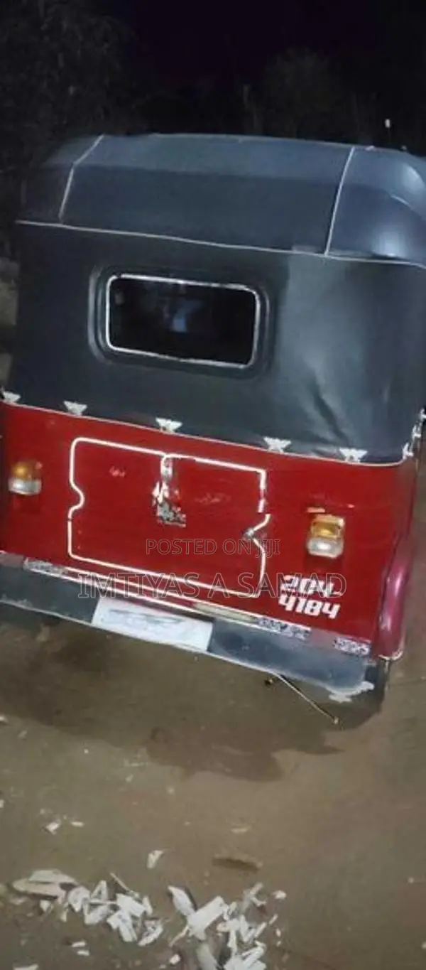 Bajaj RE 1998