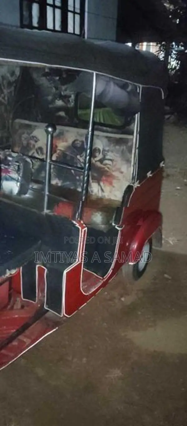 Bajaj RE 1998