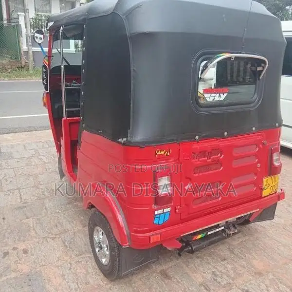 Bajaj RE 2012