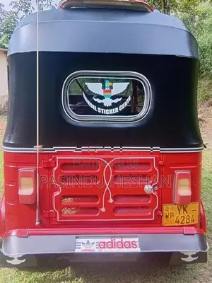 Bajaj RE 4 stroke 2011