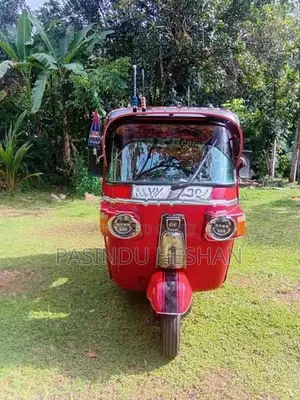 Bajaj RE 4 stroke 2011