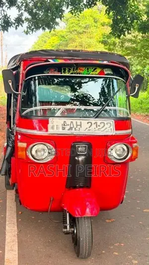 Bajaj RE 2013