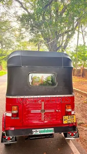 Bajaj RE 2013