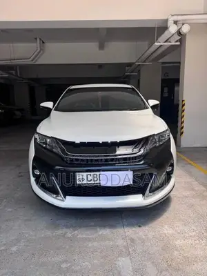 Toyota Harrier GS 2016