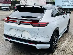 Honda Vezel Z Play Moonroof BKit 2026