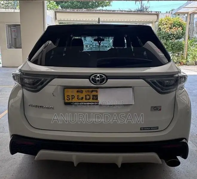 Toyota Harrier GS 2016