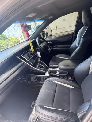 Toyota Harrier GS 2016