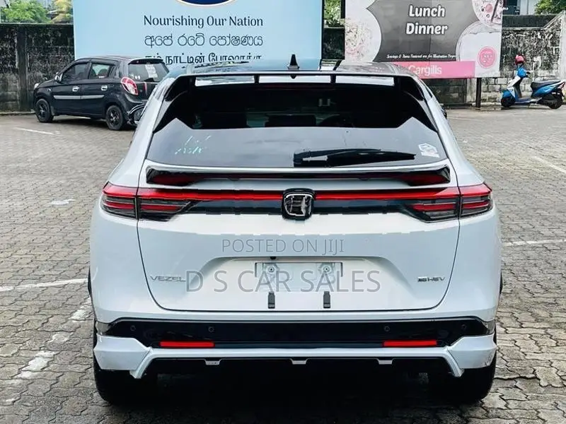 Honda Vezel Z Play Moonroof BKit 2026