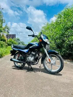 Bajaj CT100 2023