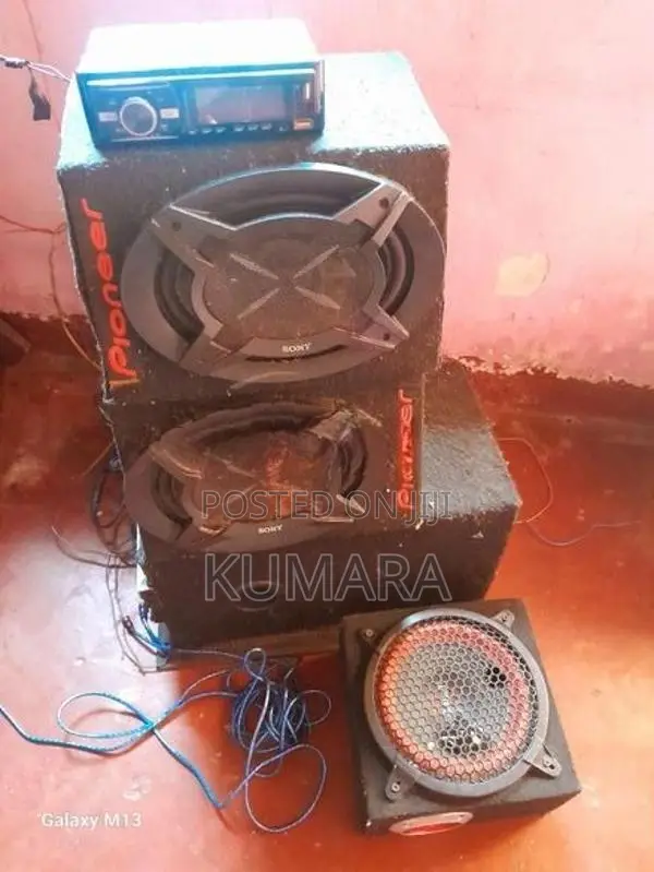 blootooth car set with Speakers