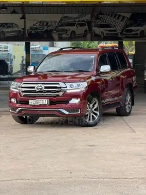 Toyota Land Cruiser v8 2013