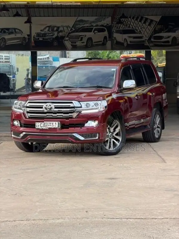Toyota Land Cruiser v8 2013
