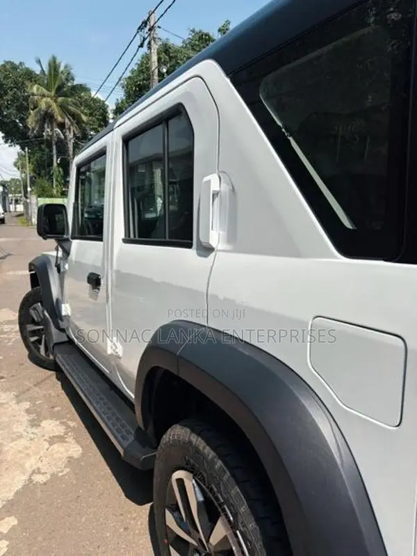 Mahindra Thar Roxx AX7L P RWD 2025