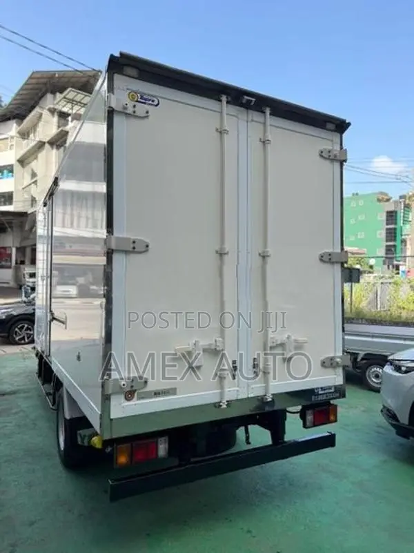 Isuzu Elf 250 Freezer 14/5 2016