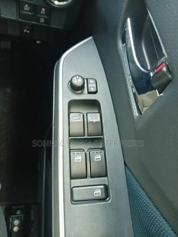 Toyota Roomy GS Custom 2025