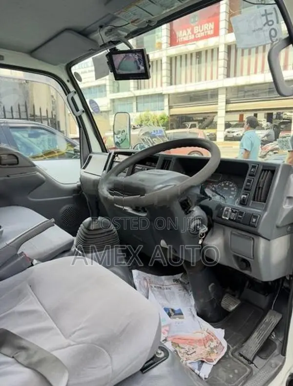 Isuzu Elf 250 Freezer 14/5 2016