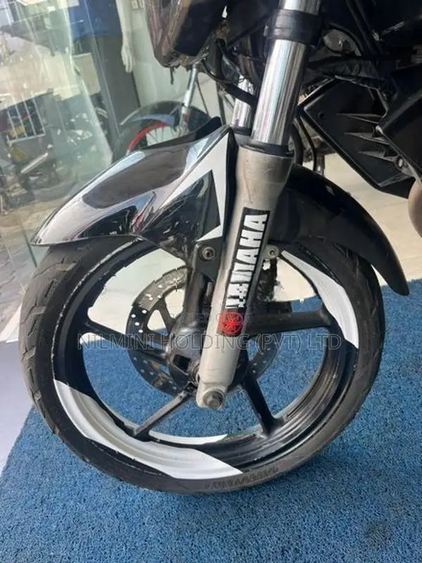 Yamaha FZS V1 2011