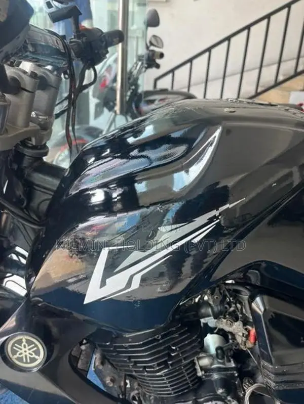 Yamaha FZS V1 2011