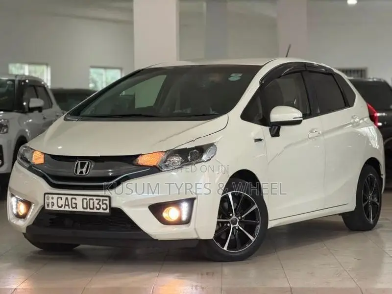 Honda Fit GP5 L Grade 2015